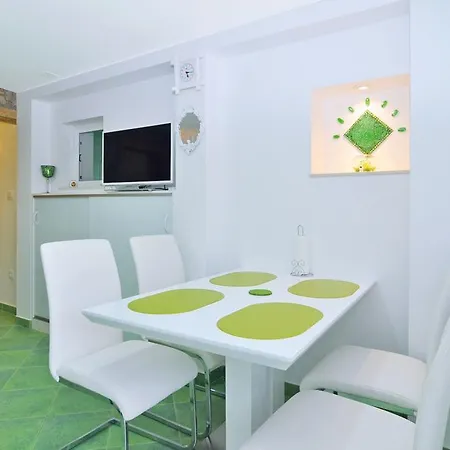 Apartman Steli Slatine